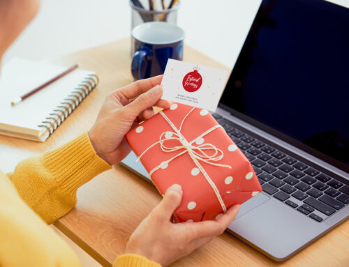 Joining a Team Right Before the Holidays: Should You Bring Gifts?